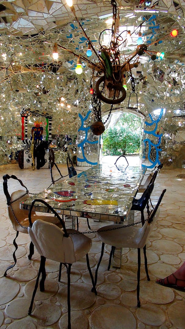 tarotgarten-spiegelhalle-nikki-de-saint-phalle